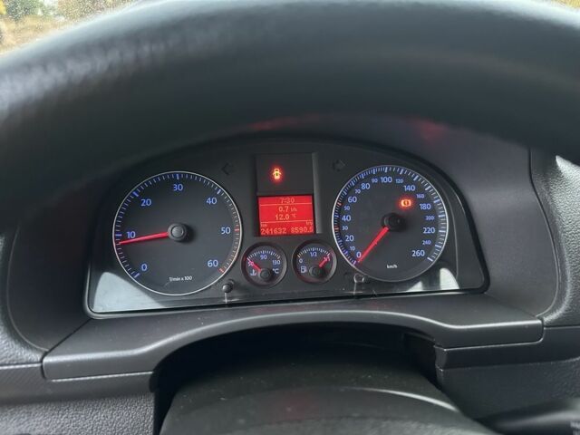 Синій Фольксваген Кадді, об'ємом двигуна 1.9 л та пробігом 241 тис. км за 8999 $, фото 19 на Automoto.ua