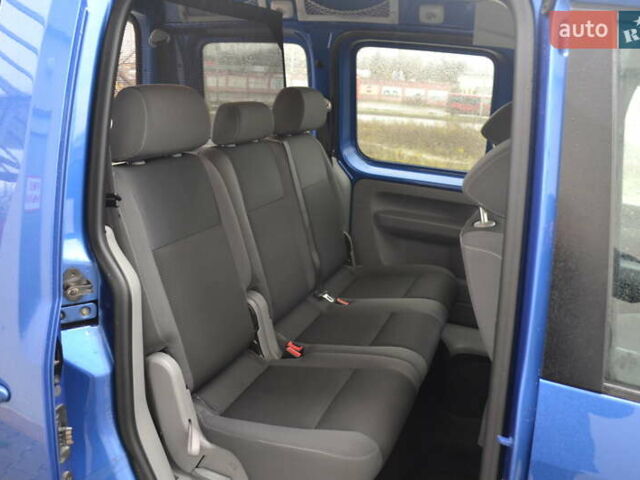 Синій Фольксваген Кадді, об'ємом двигуна 1.6 л та пробігом 216 тис. км за 9950 $, фото 26 на Automoto.ua