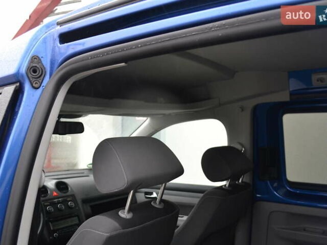 Синій Фольксваген Кадді, об'ємом двигуна 1.6 л та пробігом 216 тис. км за 9950 $, фото 23 на Automoto.ua