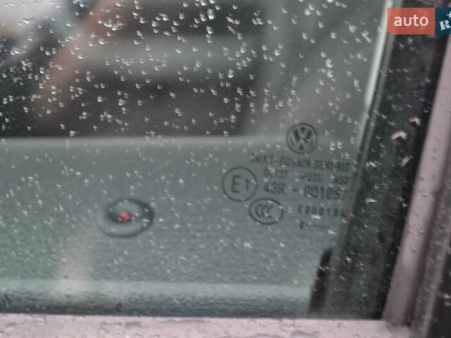 Синій Фольксваген Кадді, об'ємом двигуна 1.6 л та пробігом 216 тис. км за 9950 $, фото 14 на Automoto.ua