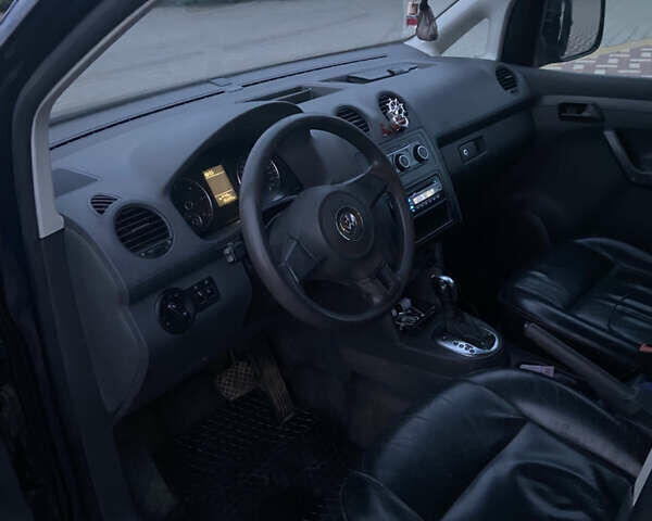 Синий Фольксваген Кадди, объемом двигателя 1.6 л и пробегом 186 тыс. км за 6800 $, фото 13 на Automoto.ua