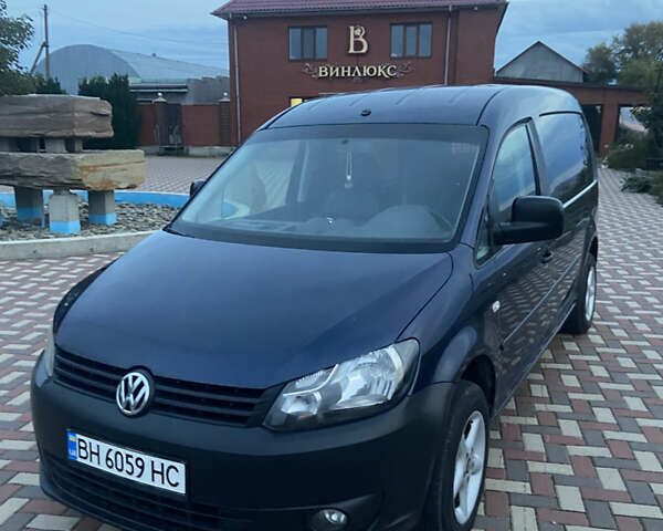 Синий Фольксваген Кадди, объемом двигателя 1.6 л и пробегом 186 тыс. км за 6800 $, фото 3 на Automoto.ua