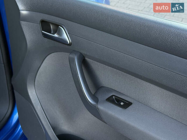 Синий Фольксваген Кадди, объемом двигателя 0 л и пробегом 246 тыс. км за 10850 $, фото 81 на Automoto.ua