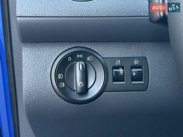 Синий Фольксваген Кадди, объемом двигателя 0 л и пробегом 246 тыс. км за 10850 $, фото 43 на Automoto.ua