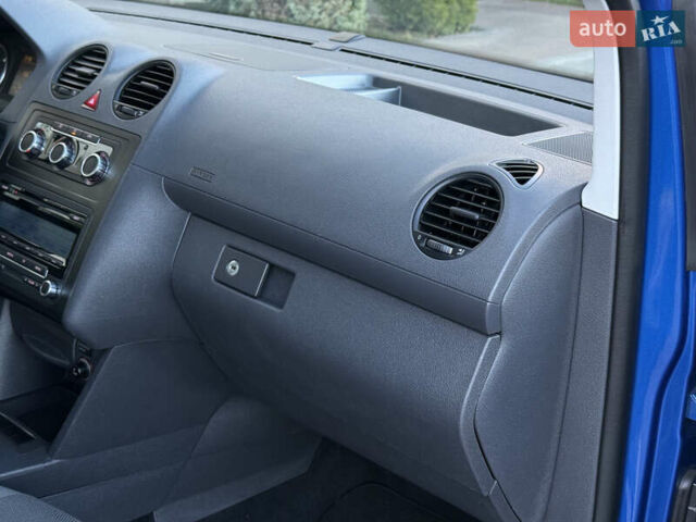 Синий Фольксваген Кадди, объемом двигателя 0 л и пробегом 246 тыс. км за 10850 $, фото 78 на Automoto.ua