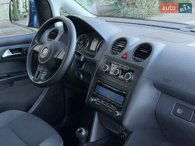 Синий Фольксваген Кадди, объемом двигателя 0 л и пробегом 246 тыс. км за 10850 $, фото 77 на Automoto.ua