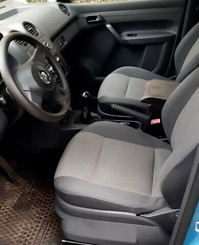 Синій Фольксваген Кадді, об'ємом двигуна 1.2 л та пробігом 251 тис. км за 6300 $, фото 13 на Automoto.ua