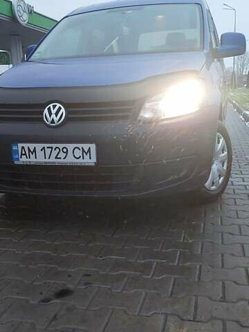 Синий Фольксваген Кадди, объемом двигателя 1.6 л и пробегом 235 тыс. км за 9200 $, фото 2 на Automoto.ua