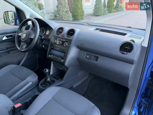 Синий Фольксваген Кадди, объемом двигателя 0 л и пробегом 246 тыс. км за 10850 $, фото 76 на Automoto.ua