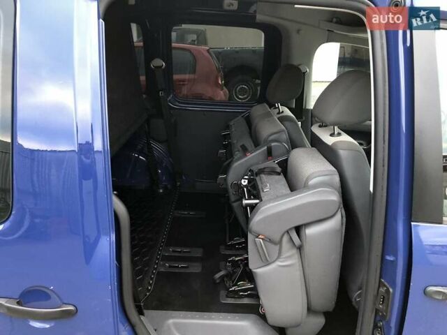 Синій Фольксваген Кадді, об'ємом двигуна 2 л та пробігом 200 тис. км за 10500 $, фото 15 на Automoto.ua
