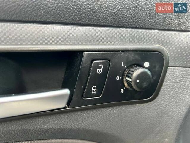 Синий Фольксваген Кадди, объемом двигателя 2 л и пробегом 275 тыс. км за 12590 $, фото 16 на Automoto.ua