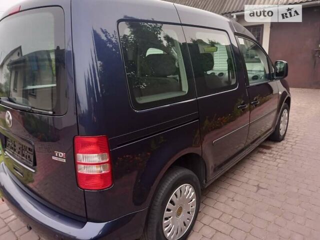 Синий Фольксваген Кадди, объемом двигателя 1.6 л и пробегом 250 тыс. км за 9200 $, фото 4 на Automoto.ua