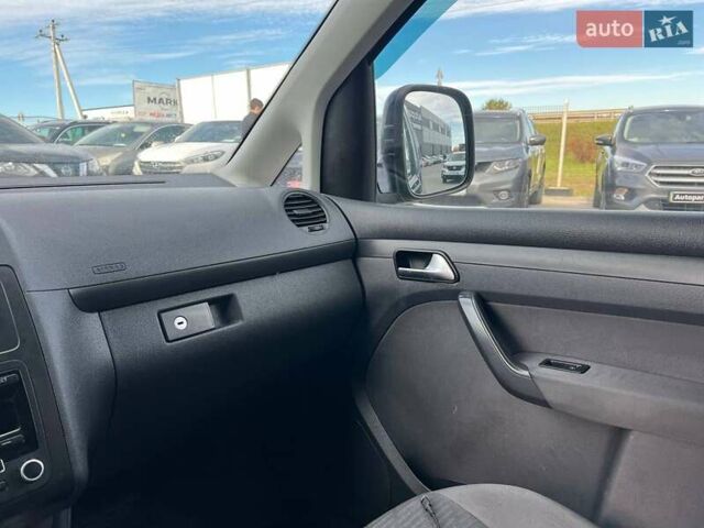 Синий Фольксваген Кадди, объемом двигателя 2 л и пробегом 275 тыс. км за 12590 $, фото 23 на Automoto.ua