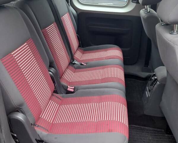 Синий Фольксваген Кадди, объемом двигателя 1.6 л и пробегом 250 тыс. км за 9200 $, фото 13 на Automoto.ua