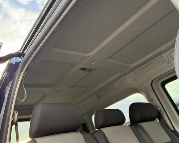 Синий Фольксваген Кадди, объемом двигателя 1.6 л и пробегом 183 тыс. км за 12499 $, фото 23 на Automoto.ua