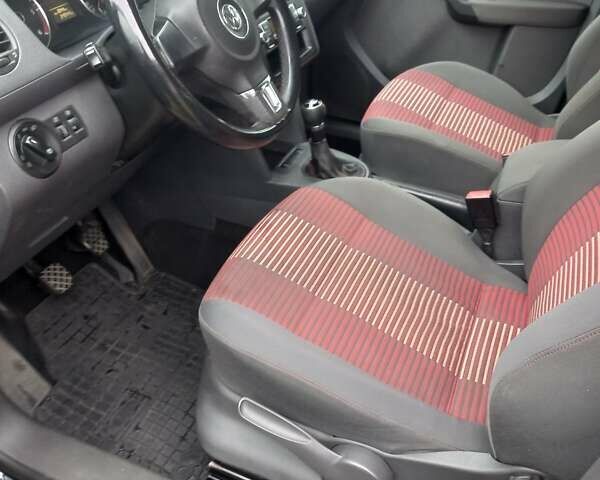 Синий Фольксваген Кадди, объемом двигателя 1.6 л и пробегом 250 тыс. км за 9200 $, фото 9 на Automoto.ua