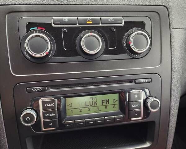 Синій Фольксваген Кадді, об'ємом двигуна 1.6 л та пробігом 258 тис. км за 8999 $, фото 55 на Automoto.ua