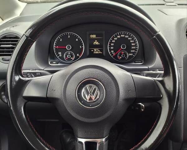 Синій Фольксваген Кадді, об'ємом двигуна 1.6 л та пробігом 258 тис. км за 8999 $, фото 60 на Automoto.ua