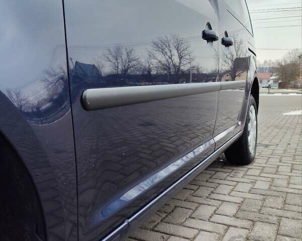 Синій Фольксваген Кадді, об'ємом двигуна 1.6 л та пробігом 258 тис. км за 8999 $, фото 17 на Automoto.ua