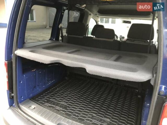 Синій Фольксваген Кадді, об'ємом двигуна 2 л та пробігом 200 тис. км за 10500 $, фото 16 на Automoto.ua