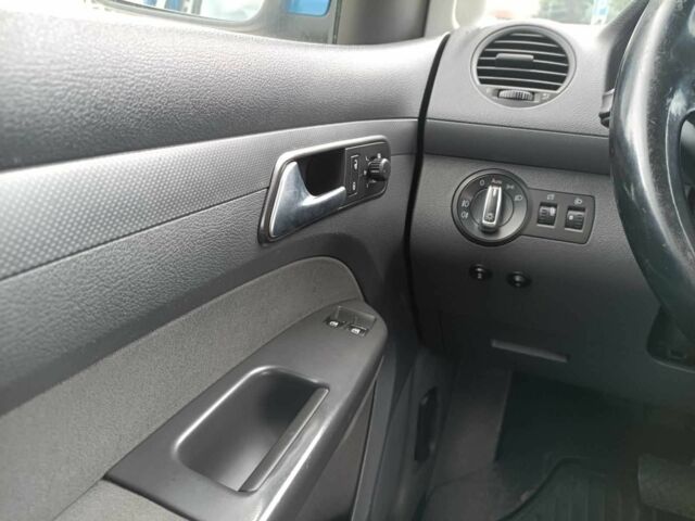 Синий Фольксваген Кадди, объемом двигателя 1.6 л и пробегом 227 тыс. км за 11999 $, фото 19 на Automoto.ua