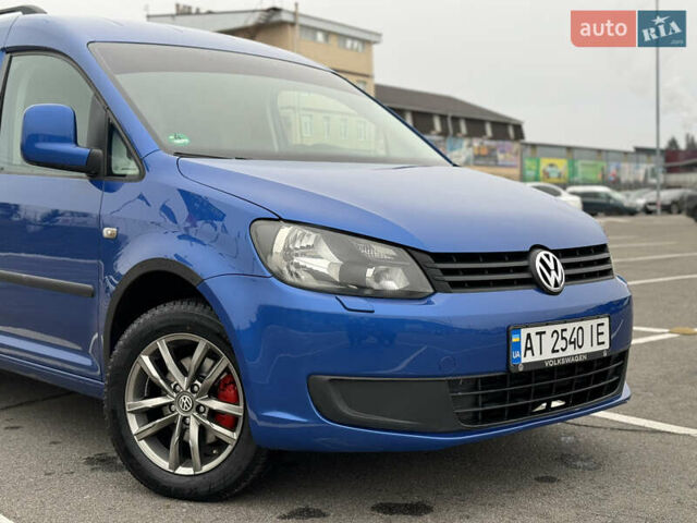 Синій Фольксваген Кадді, об'ємом двигуна 1.6 л та пробігом 251 тис. км за 12000 $, фото 1 на Automoto.ua