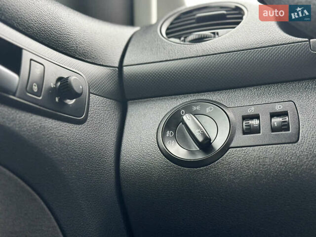 Фольксваген Кадди 2014 в Луцке на Automoto.ua Синий Фольксваген Кадди, объемом двигателя 1.6 л и пробегом 237 тыс. км за 12450 $, фото 37 на Automoto.ua