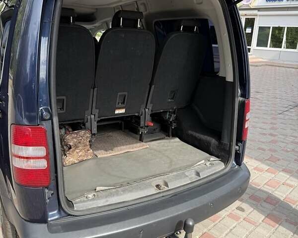 Синий Фольксваген Кадди, объемом двигателя 2 л и пробегом 350 тыс. км за 12000 $, фото 14 на Automoto.ua