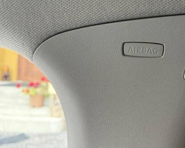 Синій Фольксваген Кадді, об'ємом двигуна 2 л та пробігом 239 тис. км за 16750 $, фото 83 на Automoto.ua