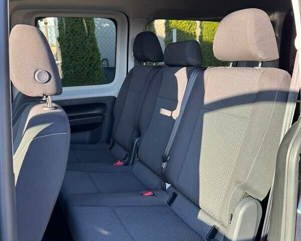 Синий Фольксваген Кадди, объемом двигателя 1.97 л и пробегом 259 тыс. км за 16200 $, фото 13 на Automoto.ua