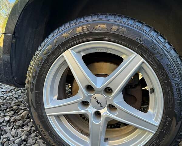 Синий Фольксваген Кадди, объемом двигателя 1.97 л и пробегом 259 тыс. км за 16200 $, фото 9 на Automoto.ua