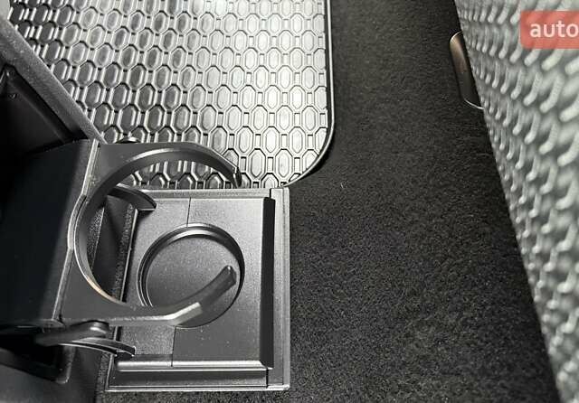 Синій Фольксваген Кадді, об'ємом двигуна 2 л та пробігом 239 тис. км за 16750 $, фото 53 на Automoto.ua