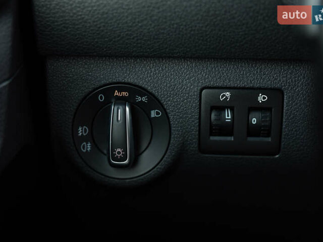 Синий Фольксваген Кадди, объемом двигателя 2 л и пробегом 257 тыс. км за 18800 $, фото 42 на Automoto.ua