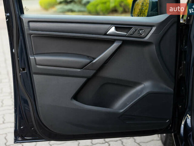 Синий Фольксваген Кадди, объемом двигателя 2 л и пробегом 257 тыс. км за 18800 $, фото 20 на Automoto.ua