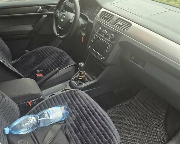 Синий Фольксваген Кадди, объемом двигателя 1.97 л и пробегом 201 тыс. км за 14760 $, фото 7 на Automoto.ua