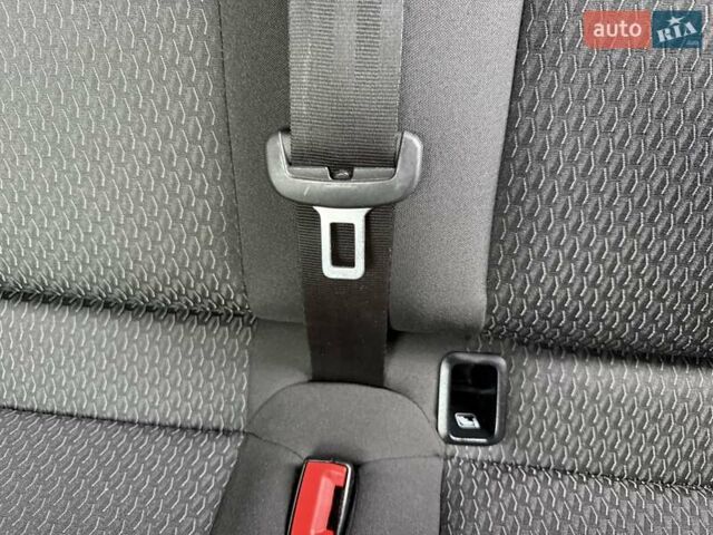 Синій Фольксваген Кадді, об'ємом двигуна 2 л та пробігом 239 тис. км за 16750 $, фото 98 на Automoto.ua