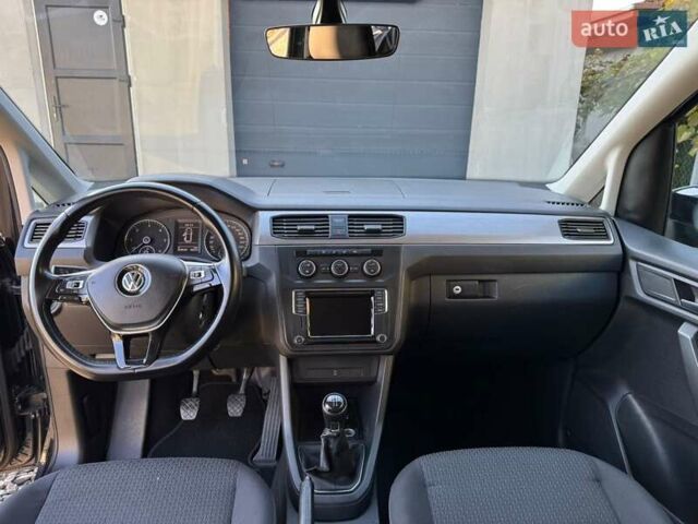 Синий Фольксваген Кадди, объемом двигателя 1.97 л и пробегом 259 тыс. км за 16200 $, фото 14 на Automoto.ua
