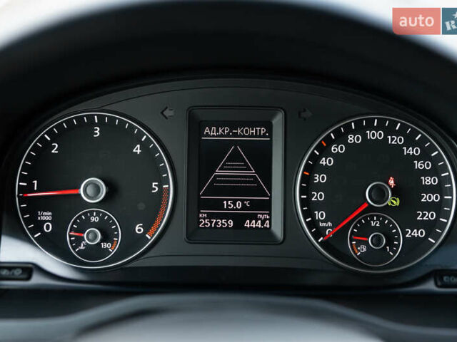 Синий Фольксваген Кадди, объемом двигателя 2 л и пробегом 257 тыс. км за 18800 $, фото 31 на Automoto.ua