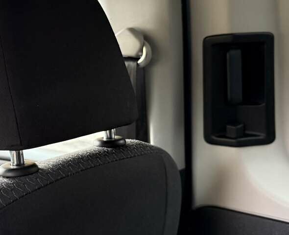 Синій Фольксваген Кадді, об'ємом двигуна 2 л та пробігом 239 тис. км за 16750 $, фото 101 на Automoto.ua