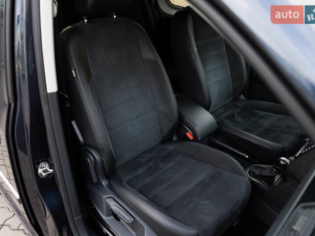 Синий Фольксваген Кадди, объемом двигателя 2 л и пробегом 257 тыс. км за 18800 $, фото 60 на Automoto.ua