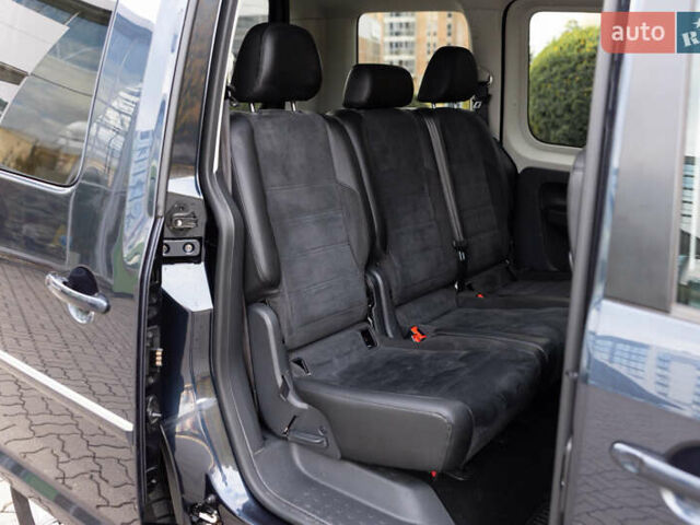 Синий Фольксваген Кадди, объемом двигателя 2 л и пробегом 257 тыс. км за 18800 $, фото 66 на Automoto.ua