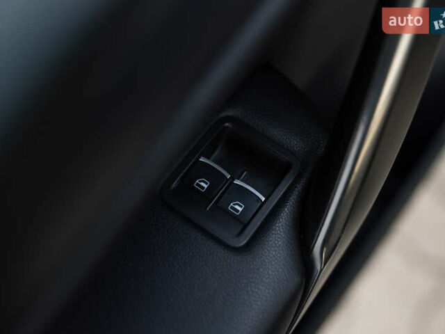 Синий Фольксваген Кадди, объемом двигателя 2 л и пробегом 257 тыс. км за 18800 $, фото 23 на Automoto.ua