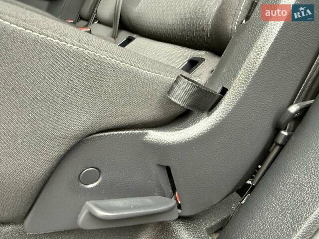 Синій Фольксваген Кадді, об'ємом двигуна 2 л та пробігом 239 тис. км за 16750 $, фото 93 на Automoto.ua