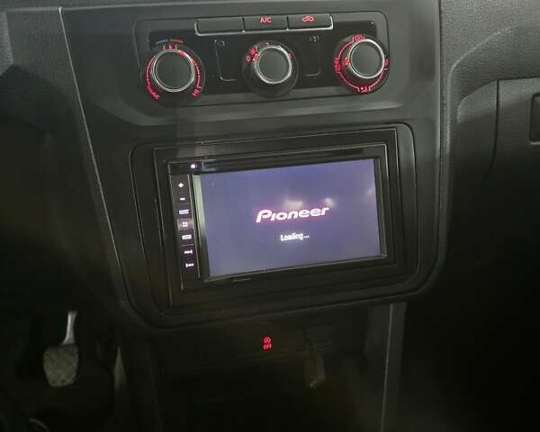 Синий Фольксваген Кадди, объемом двигателя 2 л и пробегом 187 тыс. км за 12800 $, фото 10 на Automoto.ua