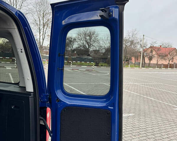 Синий Фольксваген Кадди, объемом двигателя 2 л и пробегом 230 тыс. км за 14900 $, фото 31 на Automoto.ua