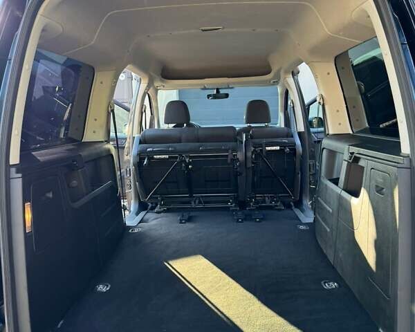 Синий Фольксваген Кадди, объемом двигателя 1.97 л и пробегом 259 тыс. км за 16200 $, фото 22 на Automoto.ua