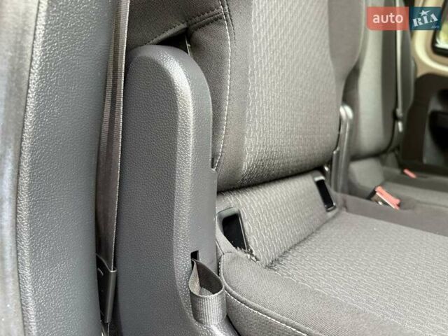 Синій Фольксваген Кадді, об'ємом двигуна 2 л та пробігом 239 тис. км за 16750 $, фото 113 на Automoto.ua