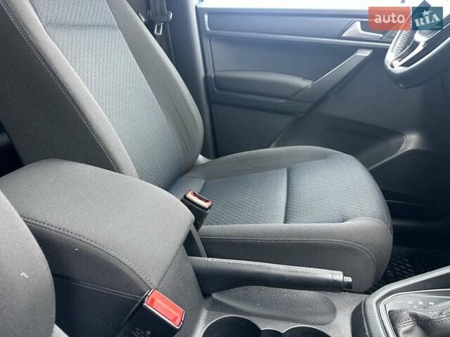 Синий Фольксваген Кадди, объемом двигателя 2 л и пробегом 259 тыс. км за 17700 $, фото 13 на Automoto.ua