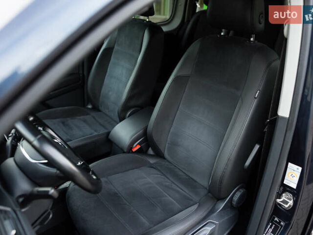 Синий Фольксваген Кадди, объемом двигателя 2 л и пробегом 257 тыс. км за 18800 $, фото 19 на Automoto.ua