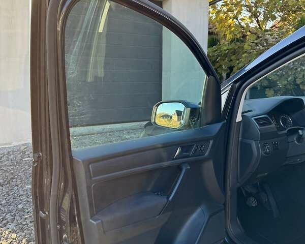 Синий Фольксваген Кадди, объемом двигателя 1.97 л и пробегом 259 тыс. км за 16200 $, фото 10 на Automoto.ua